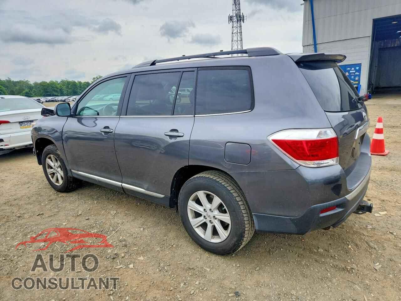 TOYOTA HIGHLANDER 2013 - 5TDBK3EH7DS199795