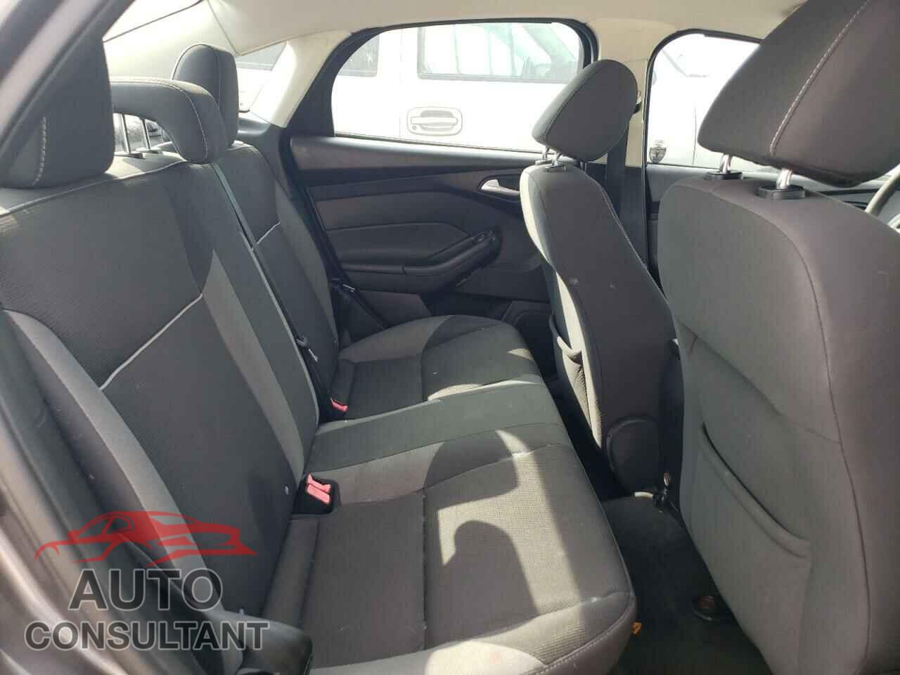 FORD FOCUS 2014 - 1FADP3F27EL190818