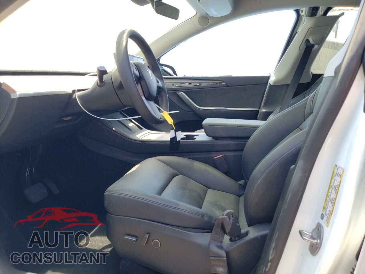 TESLA MODEL Y 2024 - 7SAYGDEE3RA223299