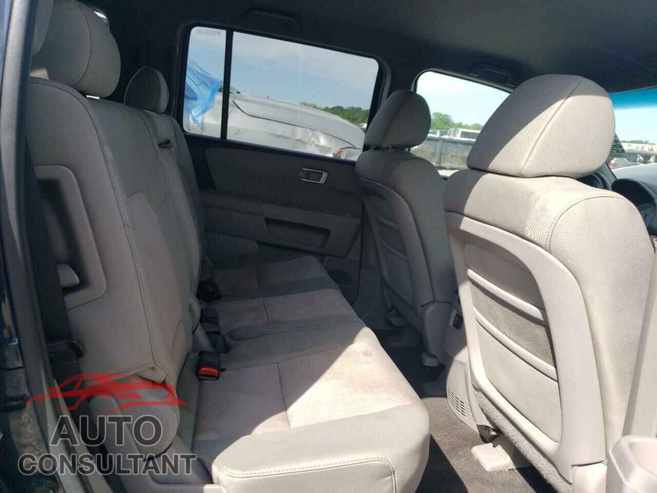 HONDA PILOT 2011 - 5FNYF3H42BB042099