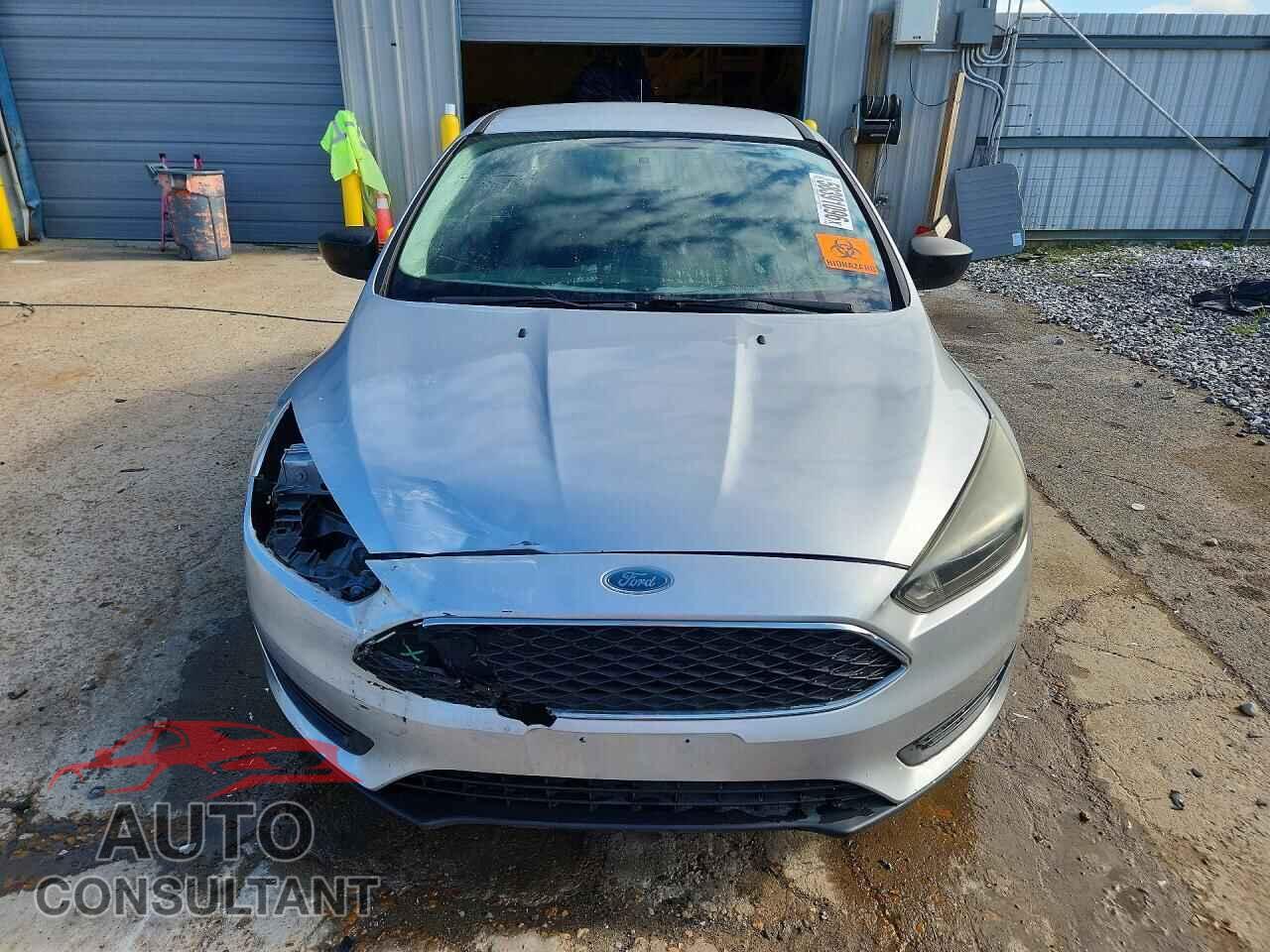 FORD FOCUS 2017 - 1FADP3E25HL282080