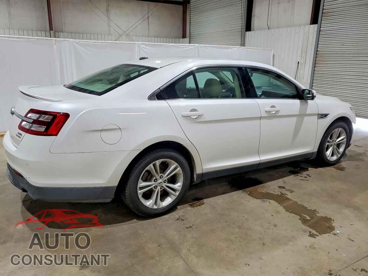 FORD TAURUS 2015 - 1FAHP2E89FG100533