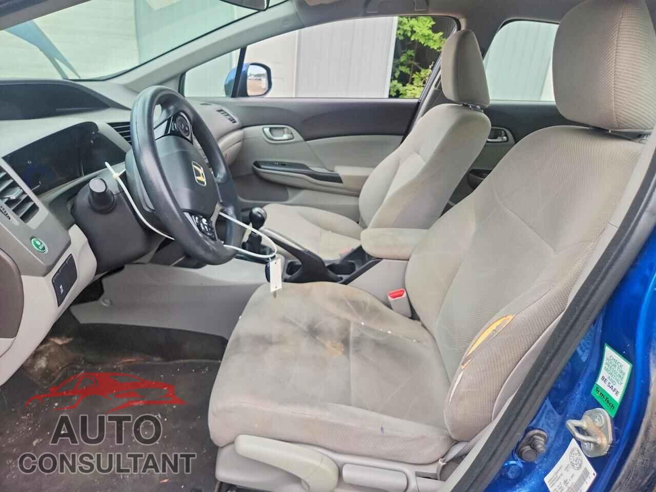 HONDA CIVIC 2012 - 2HGFB2E49CH024374