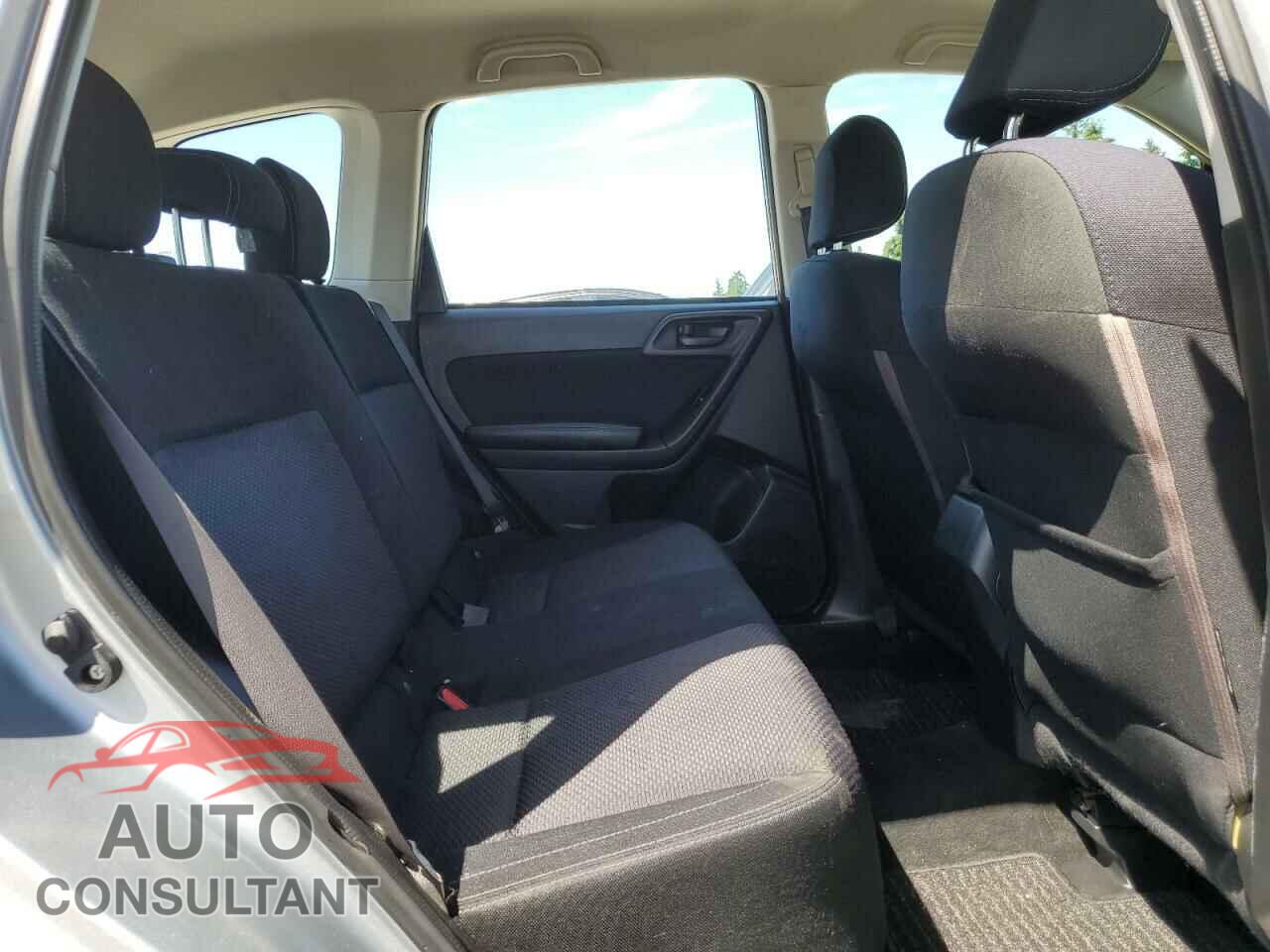 SUBARU FORESTER 2018 - JF2SJAAC8JH492785
