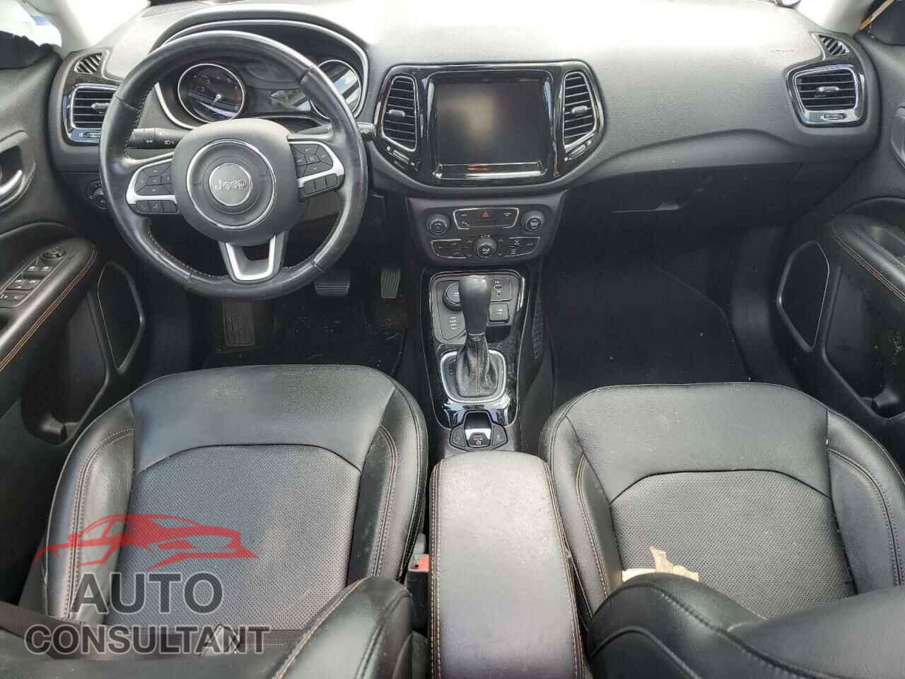 JEEP COMPASS 2020 - 3C4NJDCB2LT209089