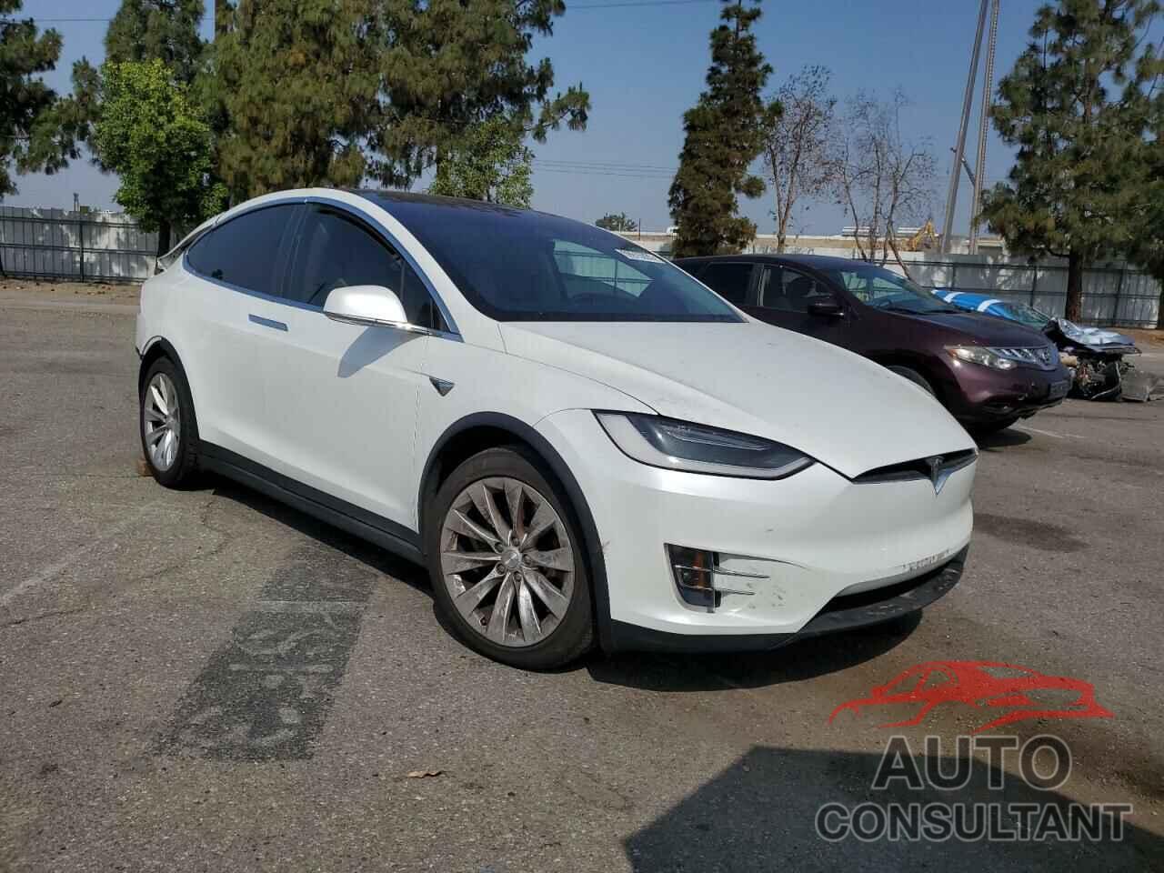 TESLA MODEL X 2018 - 5YJXCBE23JF143457