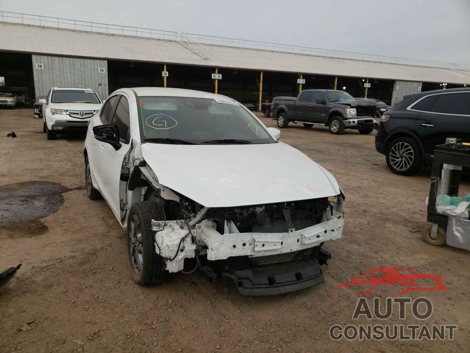 TOYOTA YARIS 2019 - 3MYDLBYV1KY523381
