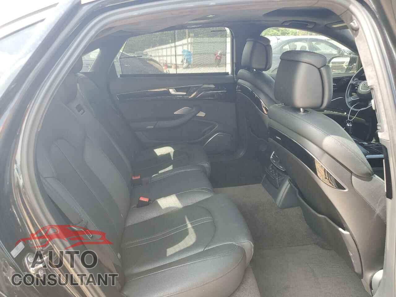 AUDI A8 2011 - WAURVAFD0BN026383