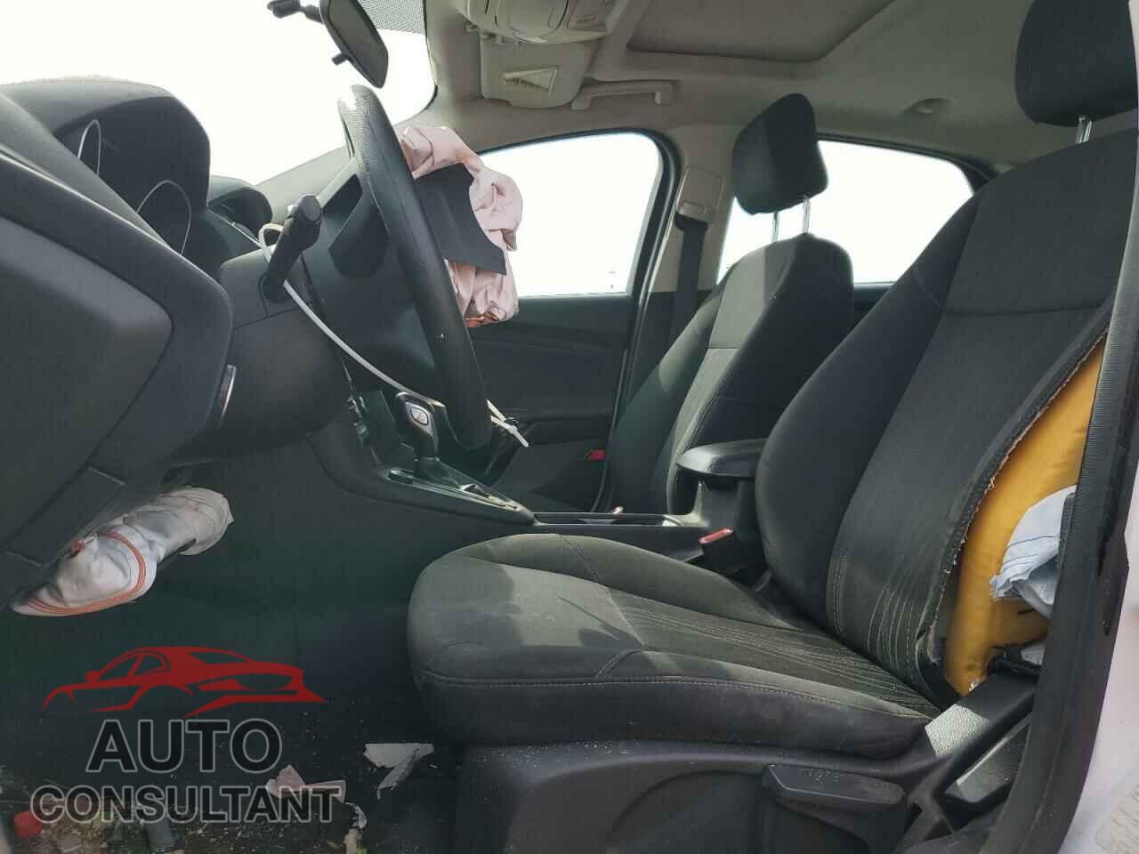 FORD FOCUS 2015 - 1FADP3F29FL289254