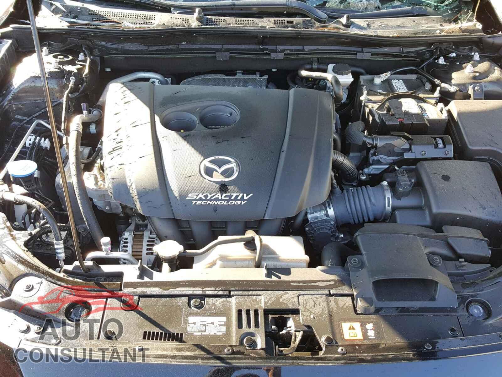 MAZDA 3 2018 - 3MZBN1U74JM189593
