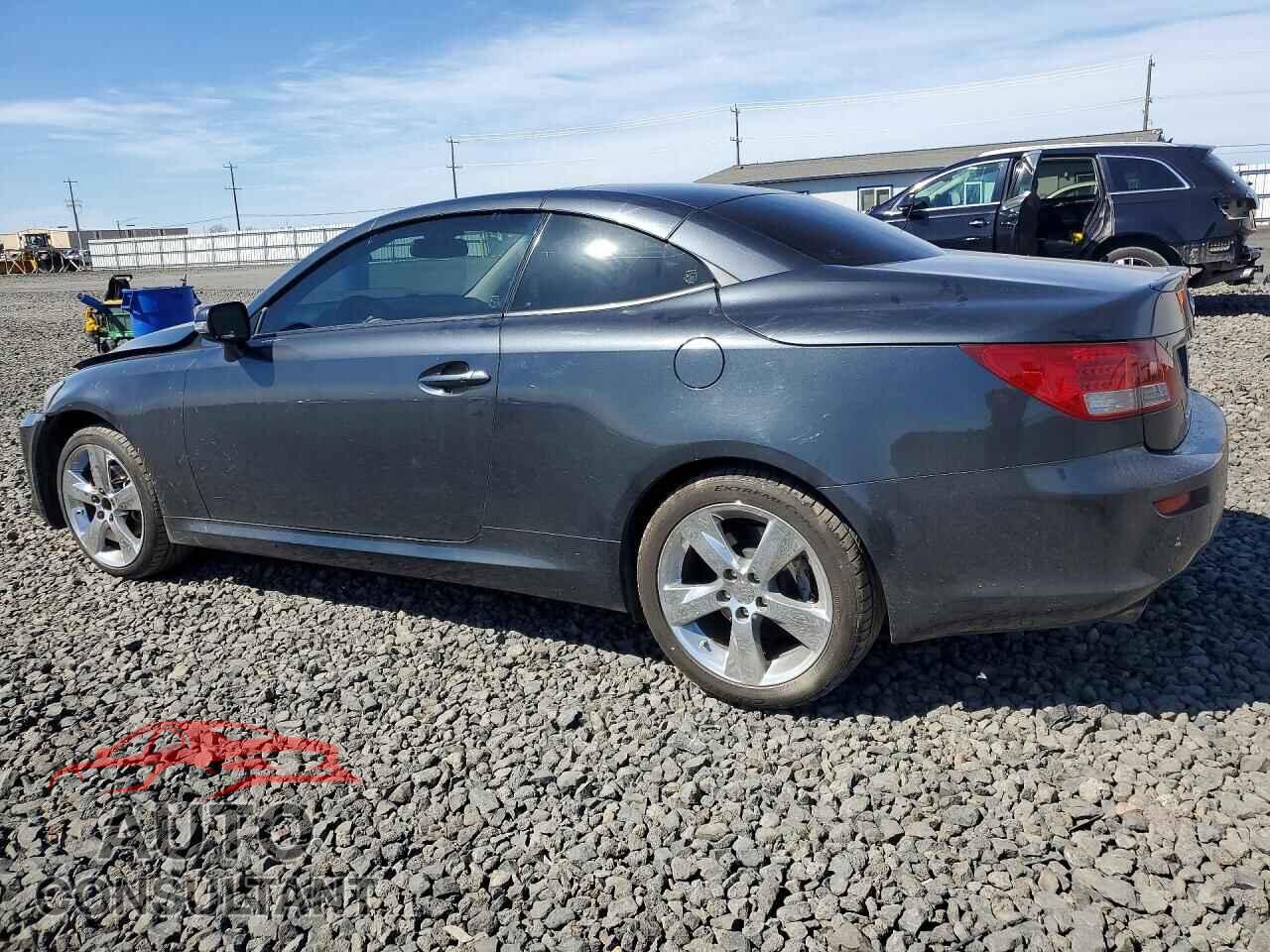 LEXUS IS 2011 - JTHFF2C23B2515503