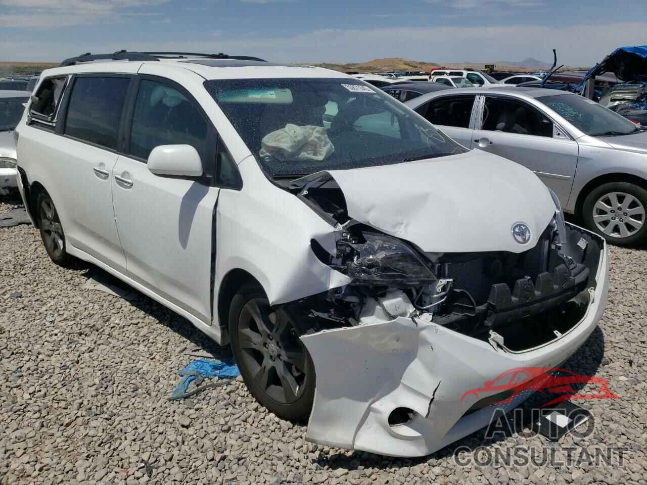 TOYOTA SIENNA 2016 - 5TDXK3DC5GS713241