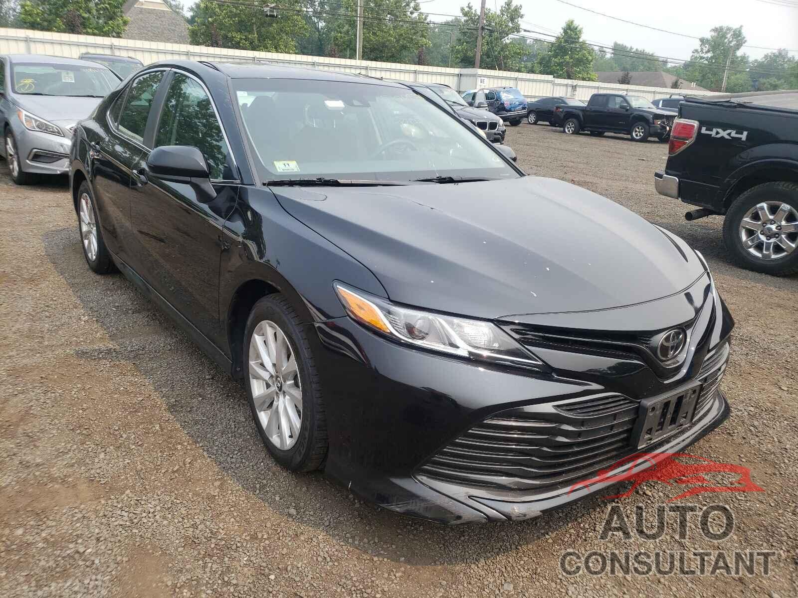 TOYOTA CAMRY 2018 - 4T1B11HKXJU539684