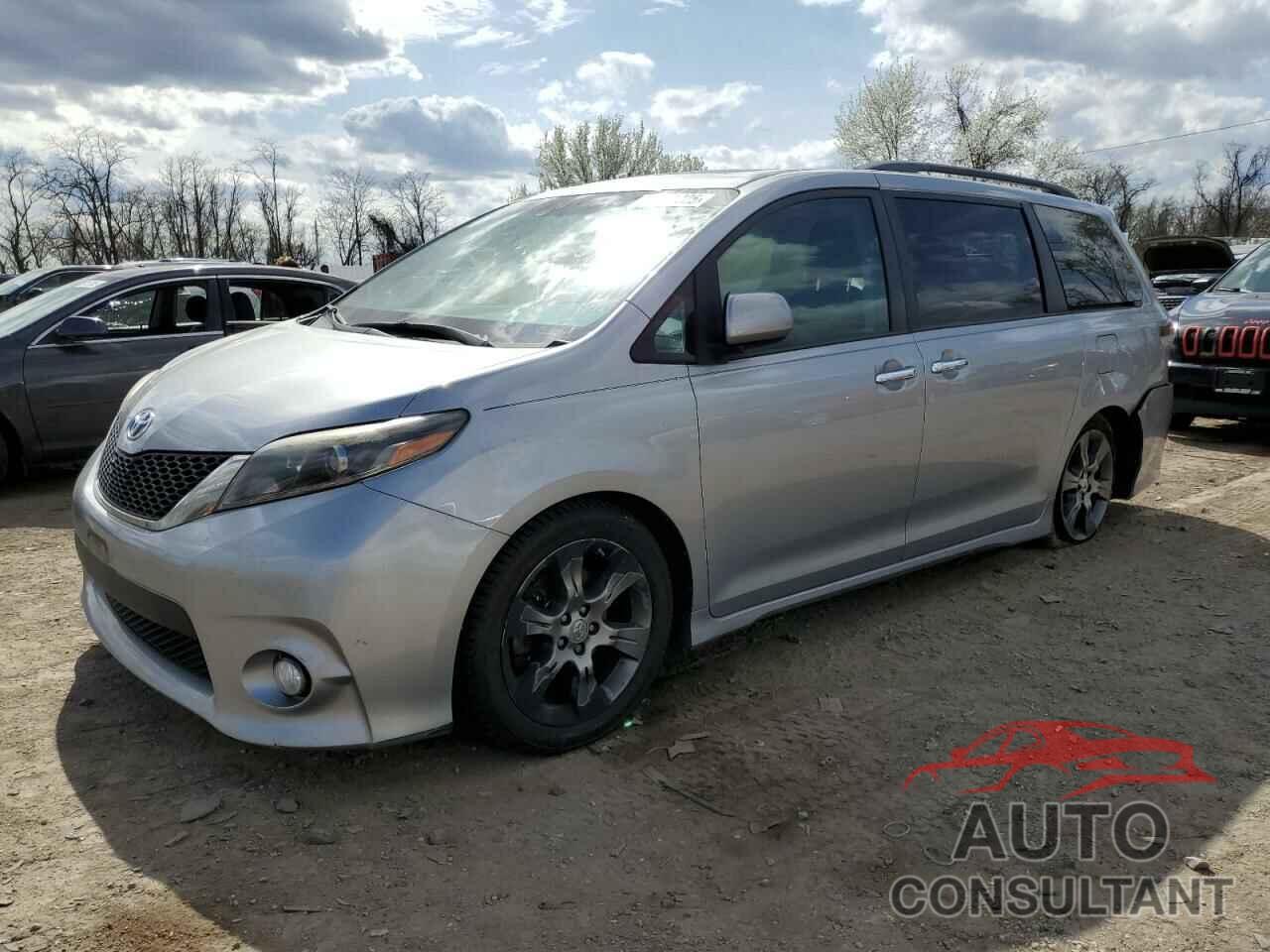 TOYOTA SIENNA 2015 - 5TDXK3DC0FS557074