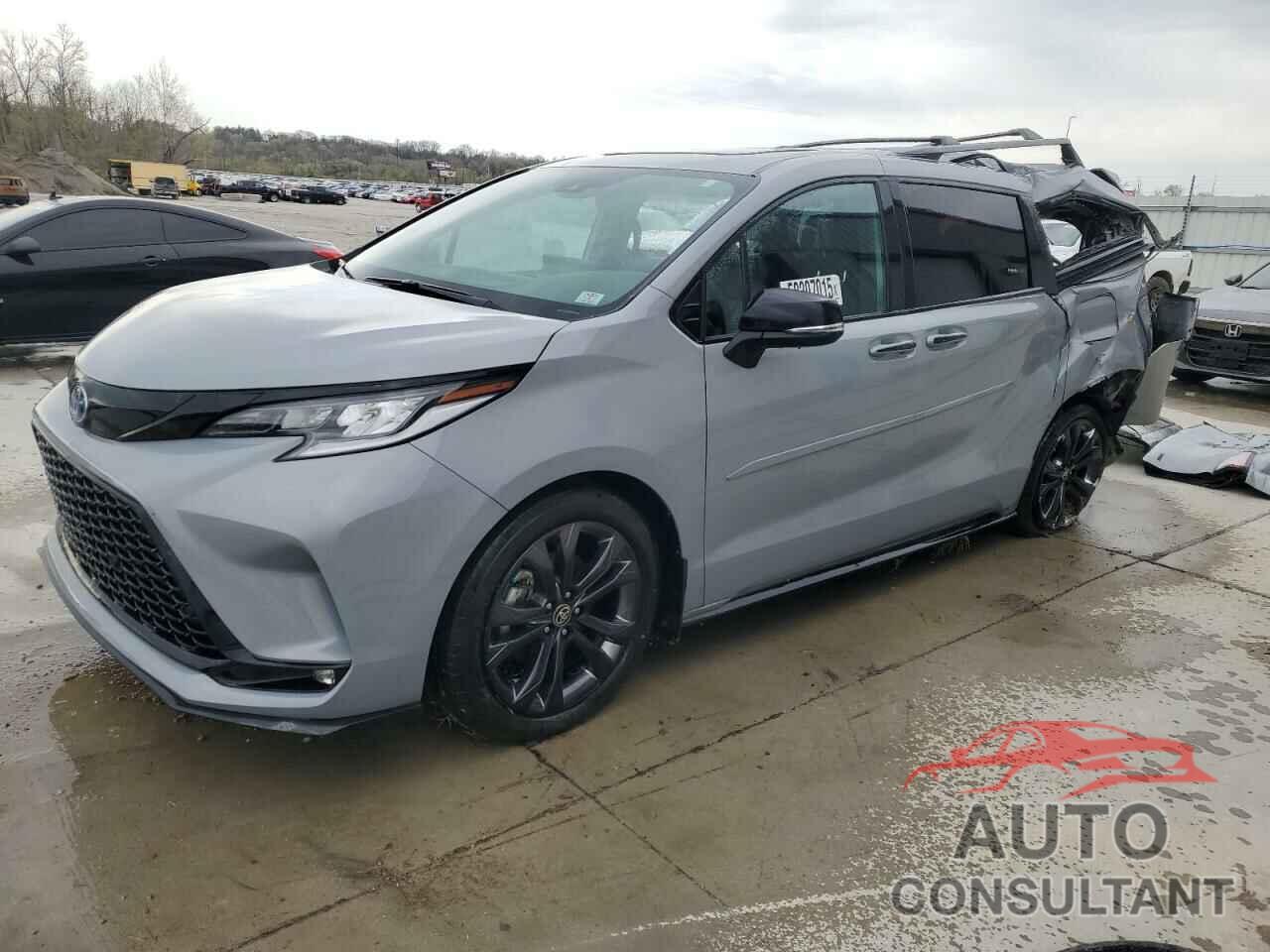TOYOTA SIENNA 2025 - 5TDCRKEC1SS230177