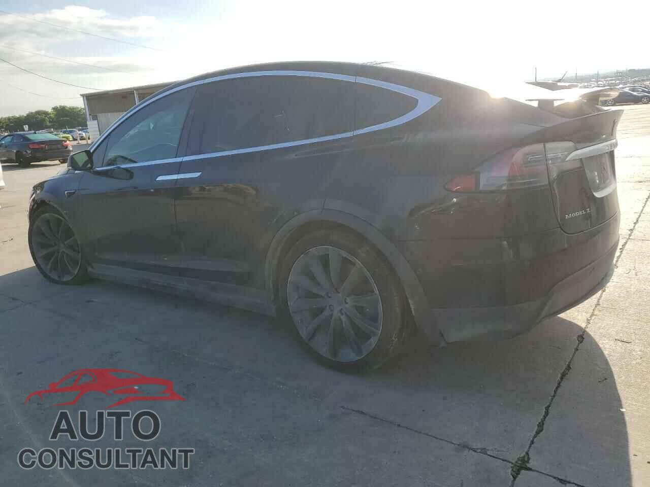 TESLA MODEL X 2017 - 5YJXCBE21HF063973