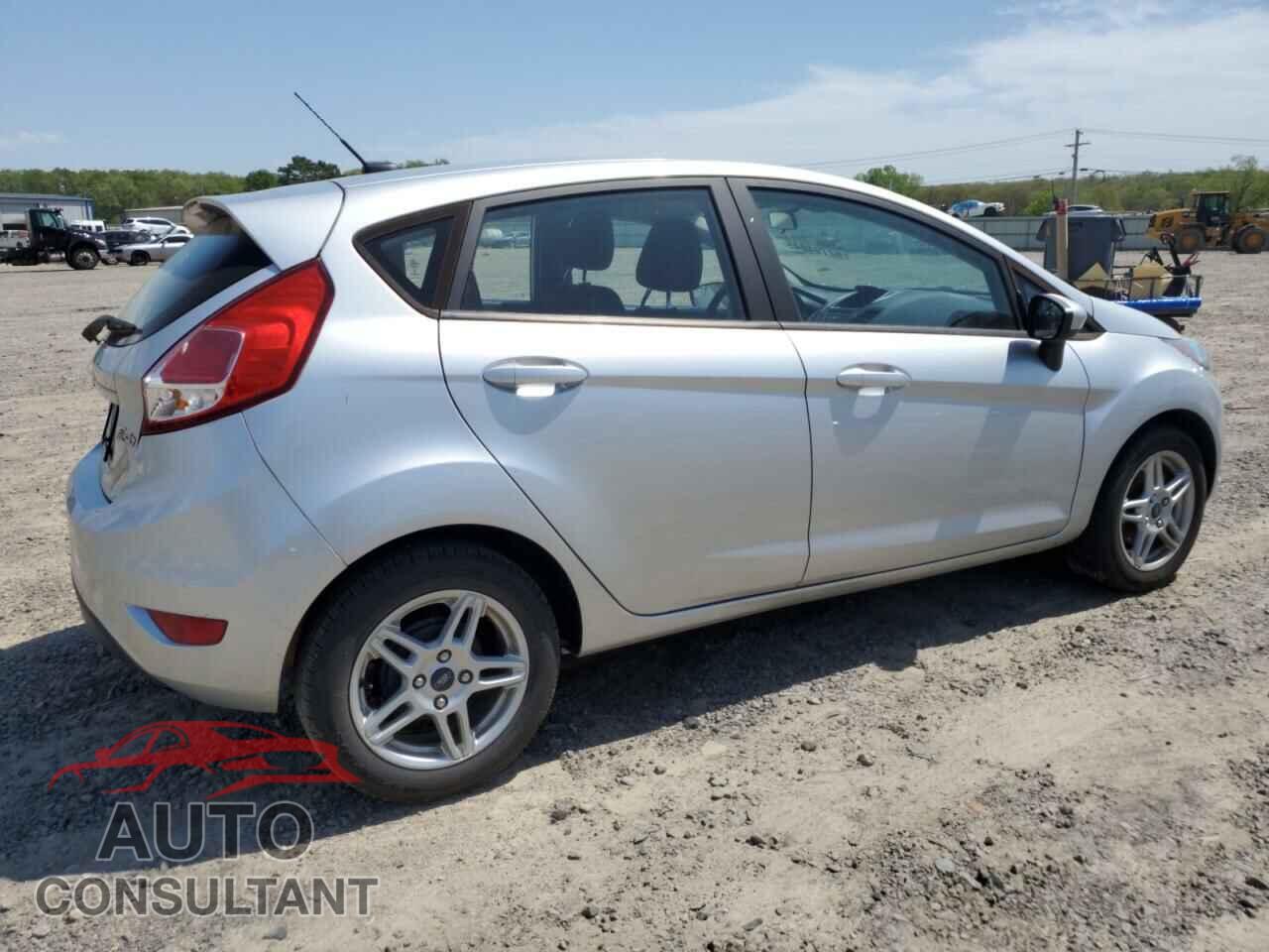 FORD FIESTA 2018 - 3FADP4EJ7JM103636