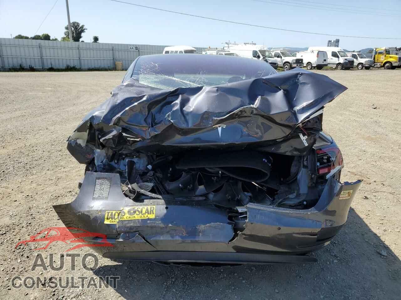 TESLA MODEL 3 2018 - 5YJ3E1EA9JF158202