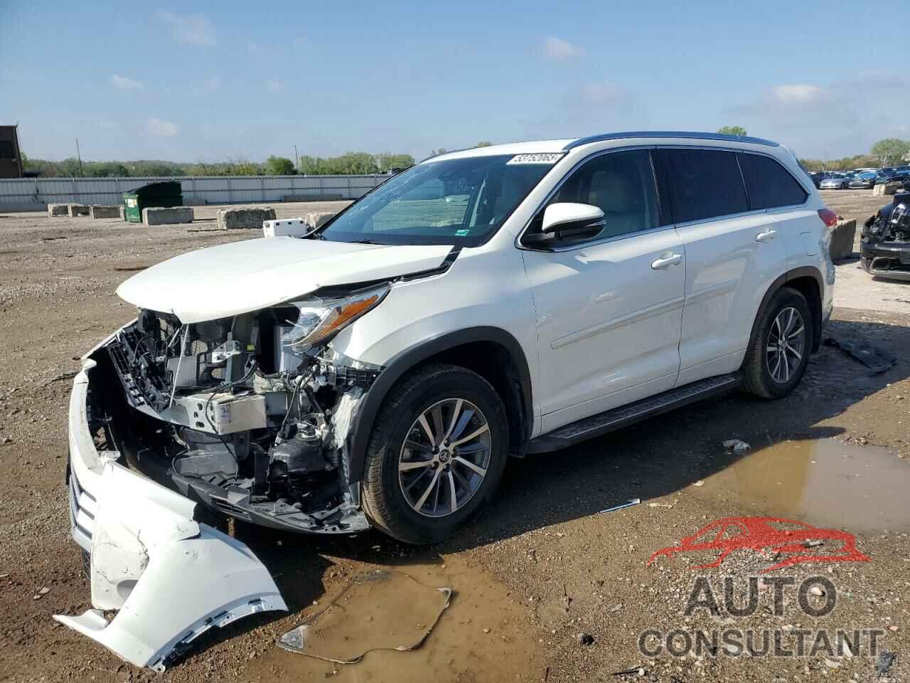 TOYOTA HIGHLANDER 2018 - 5TDJZRFH2JS538211