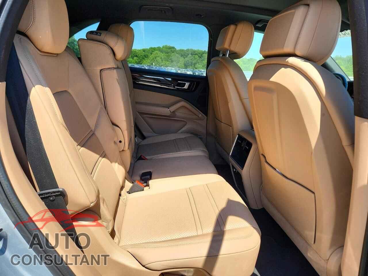 PORSCHE CAYENNE 2021 - WP1AA2AY2MDA00869