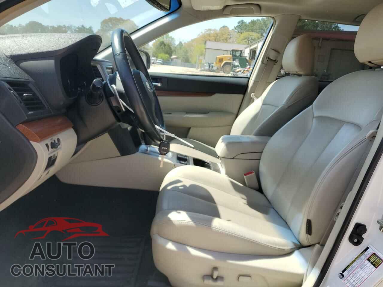 SUBARU OUTBACK 2014 - 4S4BRBLC6E3235889