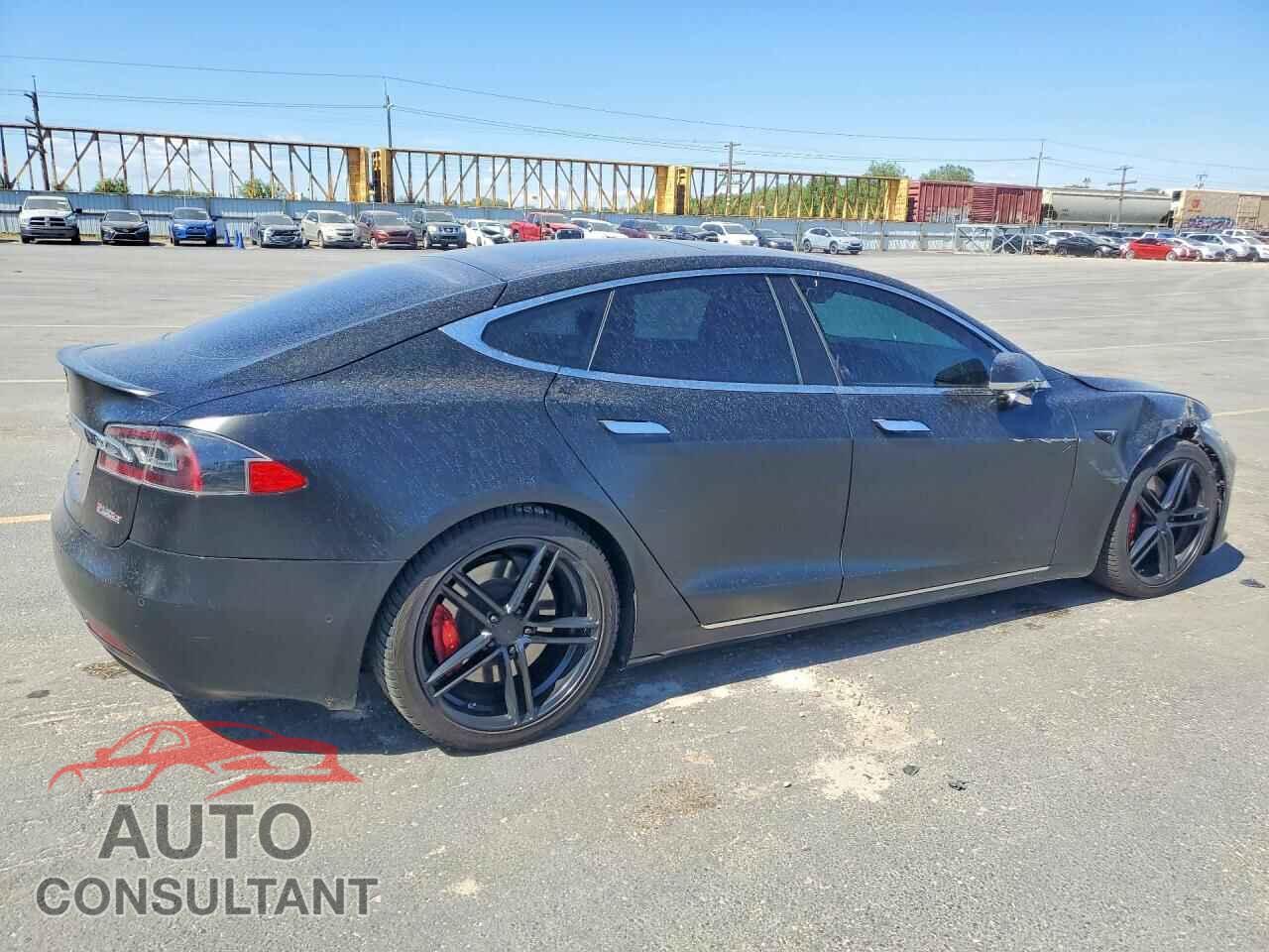 TESLA MODEL S 2018 - 5YJSA1E42JF296598