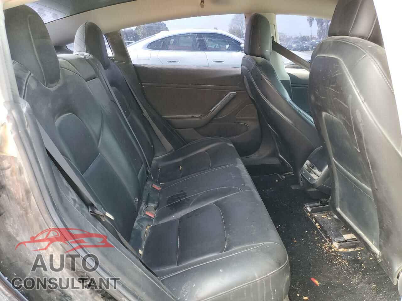 TESLA MODEL 3 2018 - 5YJ3E1EA9JF043230