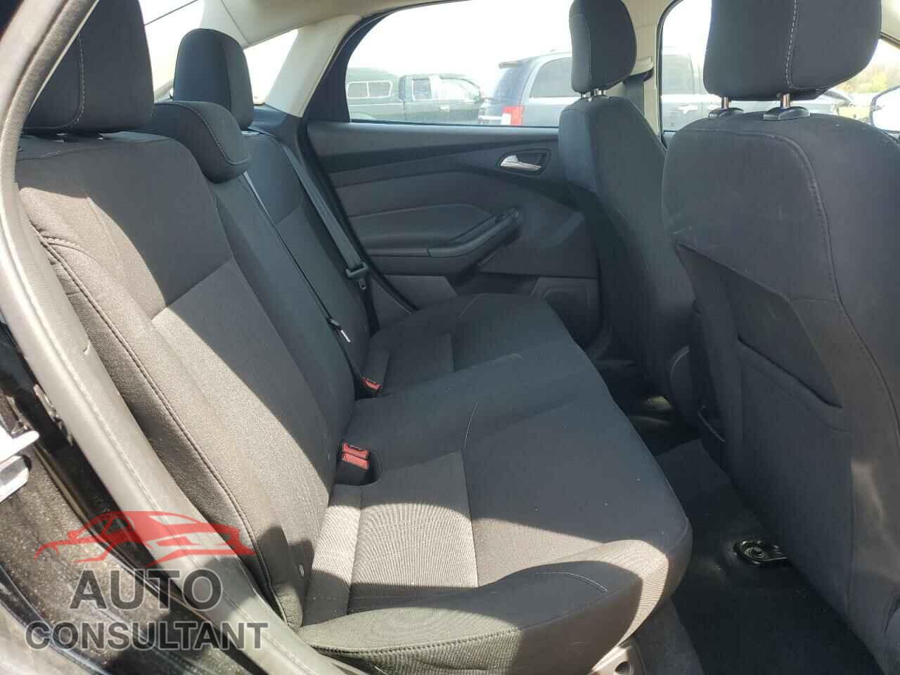 FORD FOCUS 2018 - 1FADP3FE0JL286438