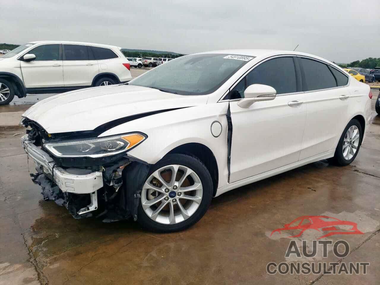 FORD FUSION 2019 - 3FA6P0SU7KR208701