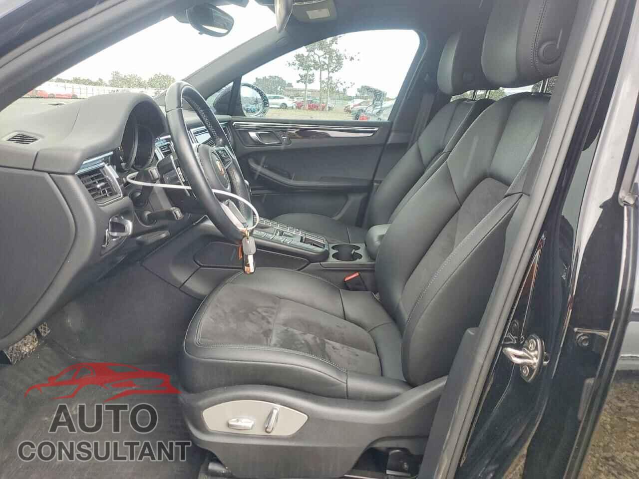 PORSCHE MACAN 2017 - WP1AA2A56HLB08039
