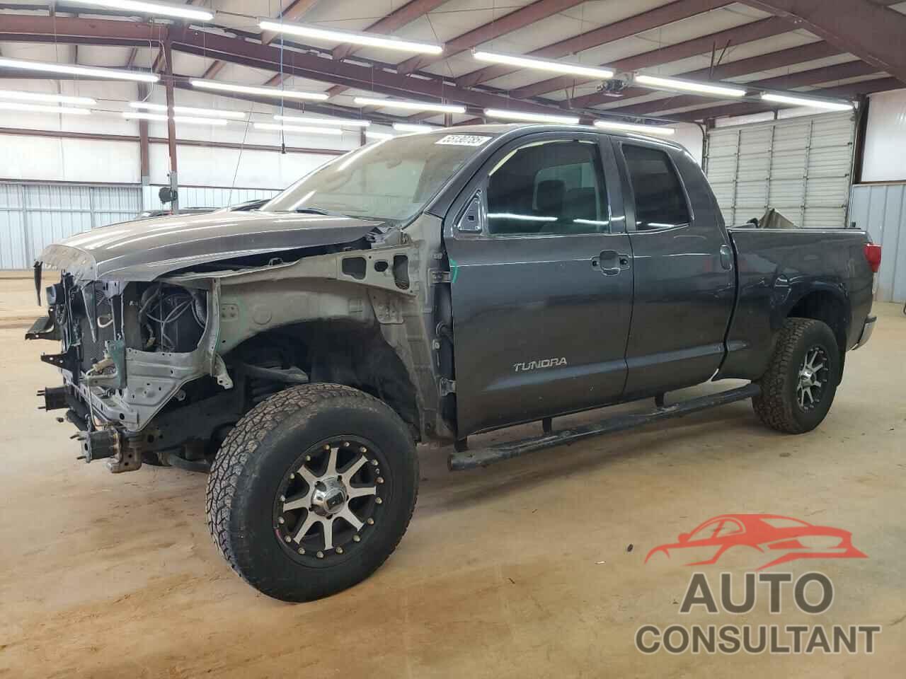 TOYOTA TUNDRA 2011 - 5TFUW5F16BX175473