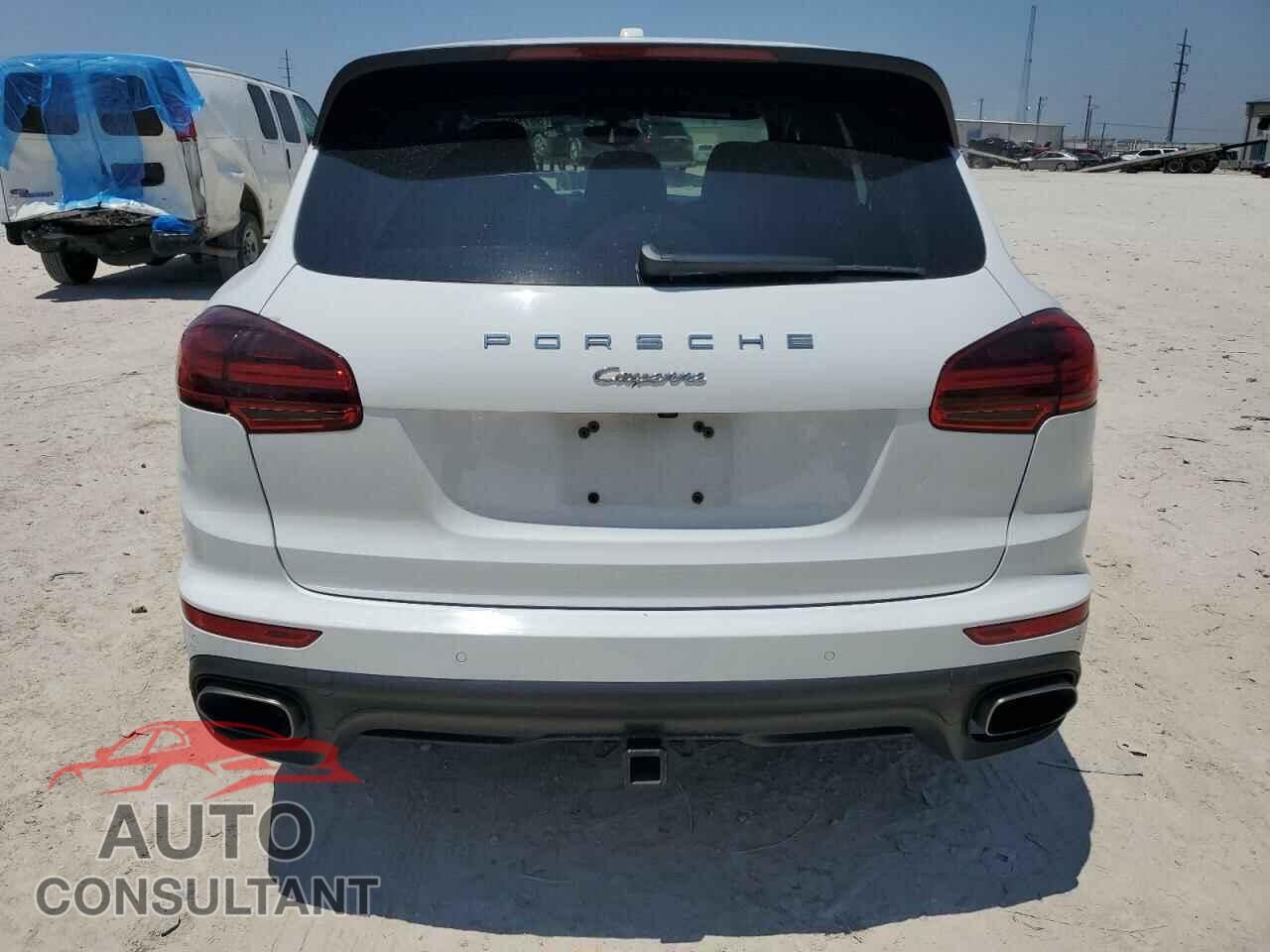 PORSCHE CAYENNE 2016 - WP1AA2A23GLA03981