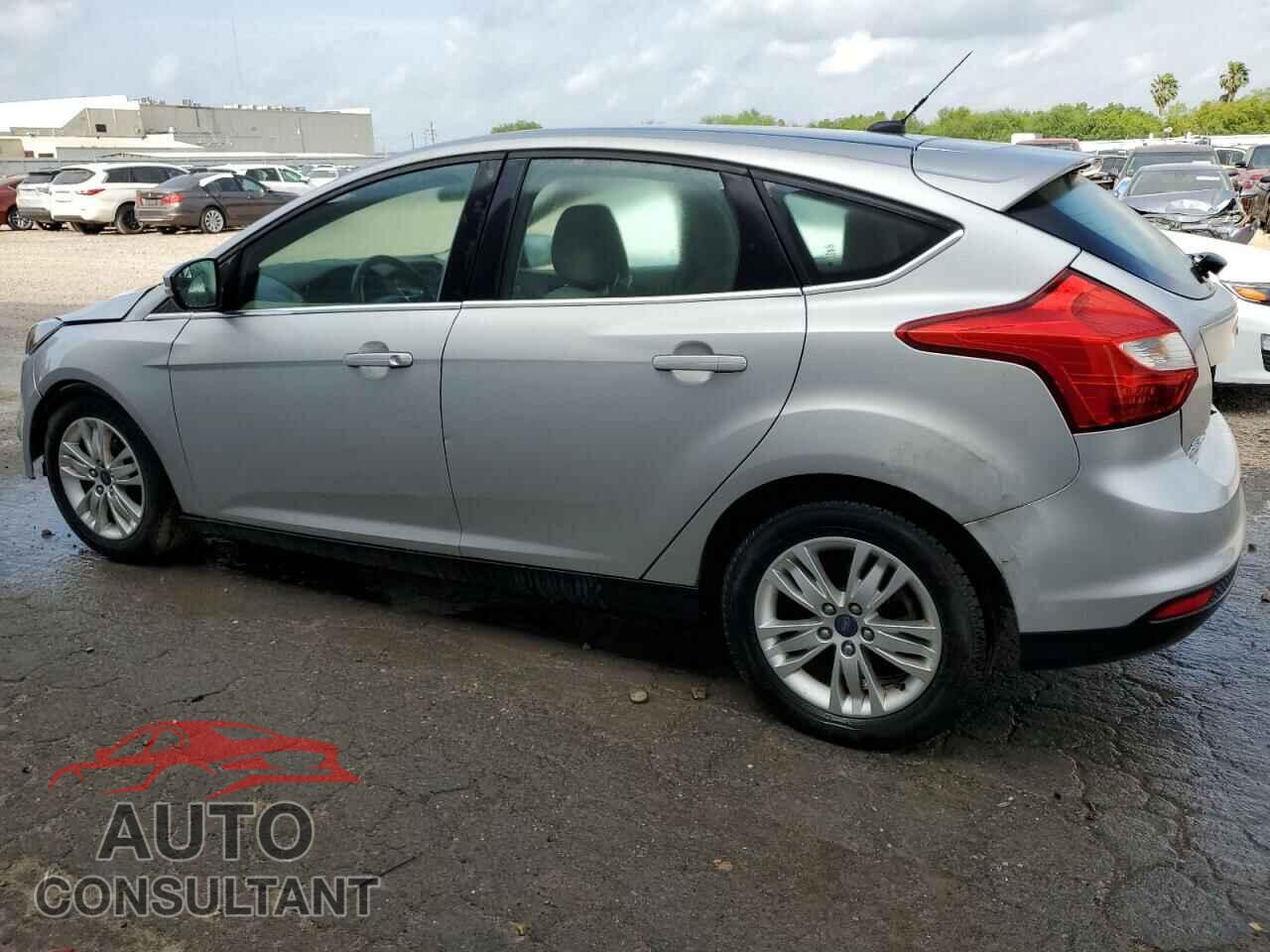 FORD FOCUS 2012 - 1FAHP3M28CL479319
