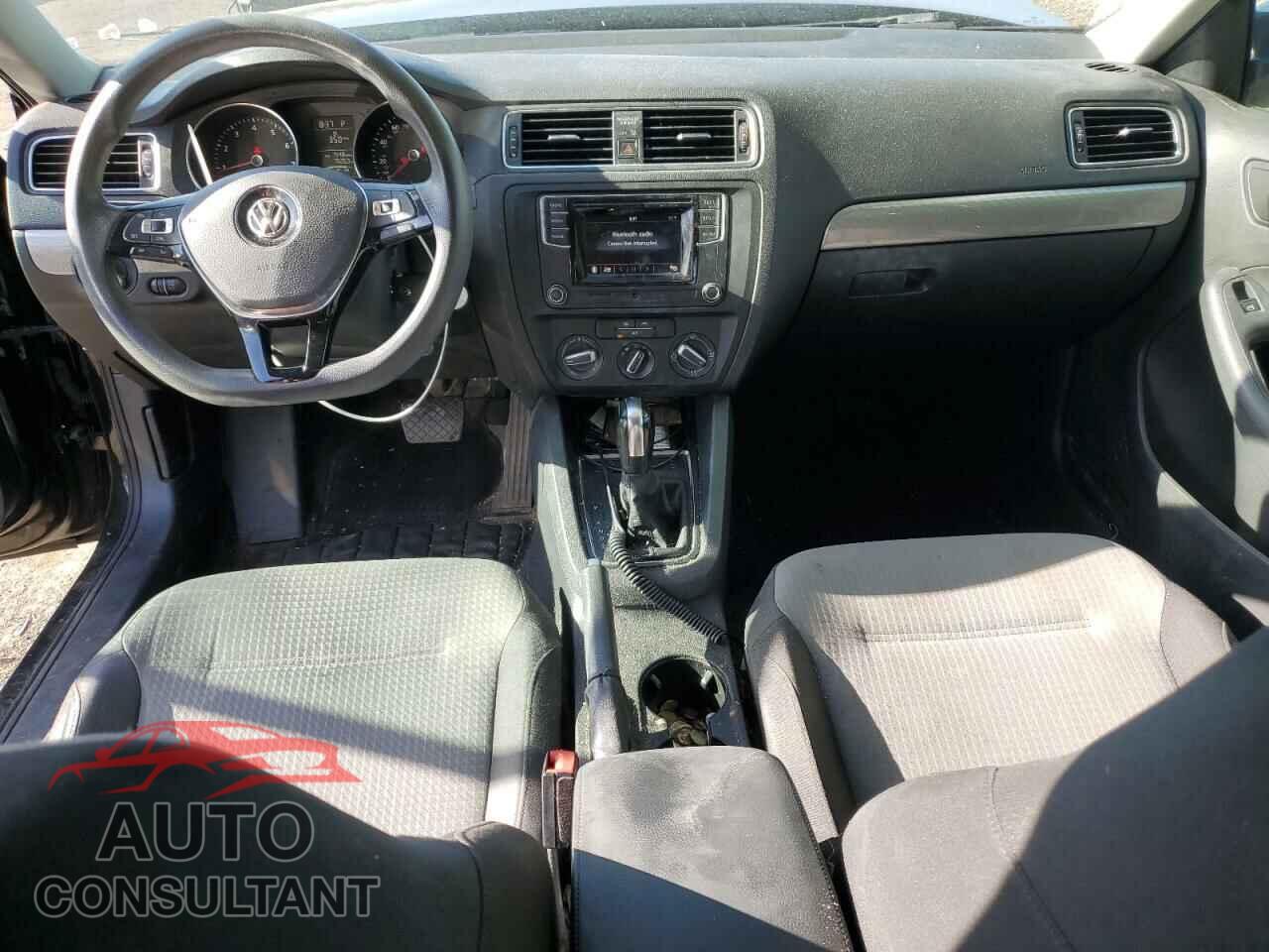 VOLKSWAGEN JETTA 2017 - 3VW2B7AJ7HM410741