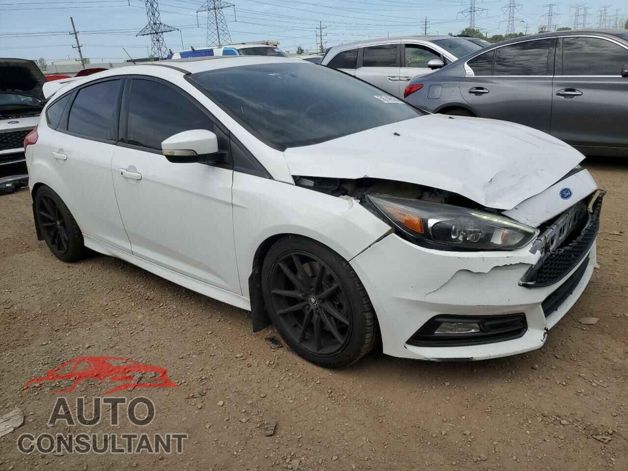 FORD FOCUS 2015 - 1FADP3L98FL333584
