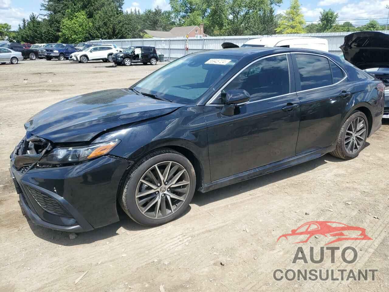 TOYOTA CAMRY 2022 - 4T1G11AK8NU630295