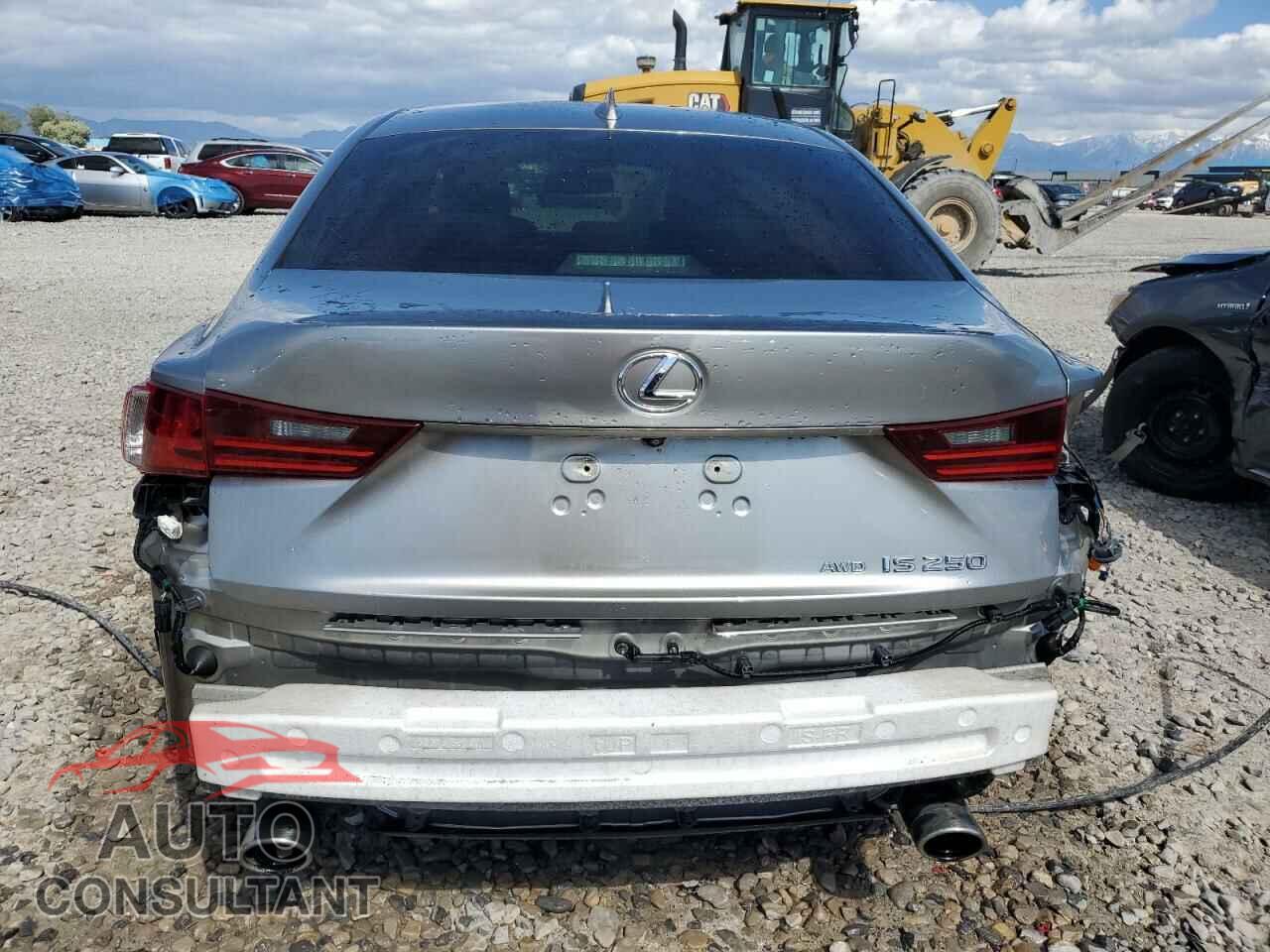LEXUS IS 2015 - JTHCF1D21F5018983