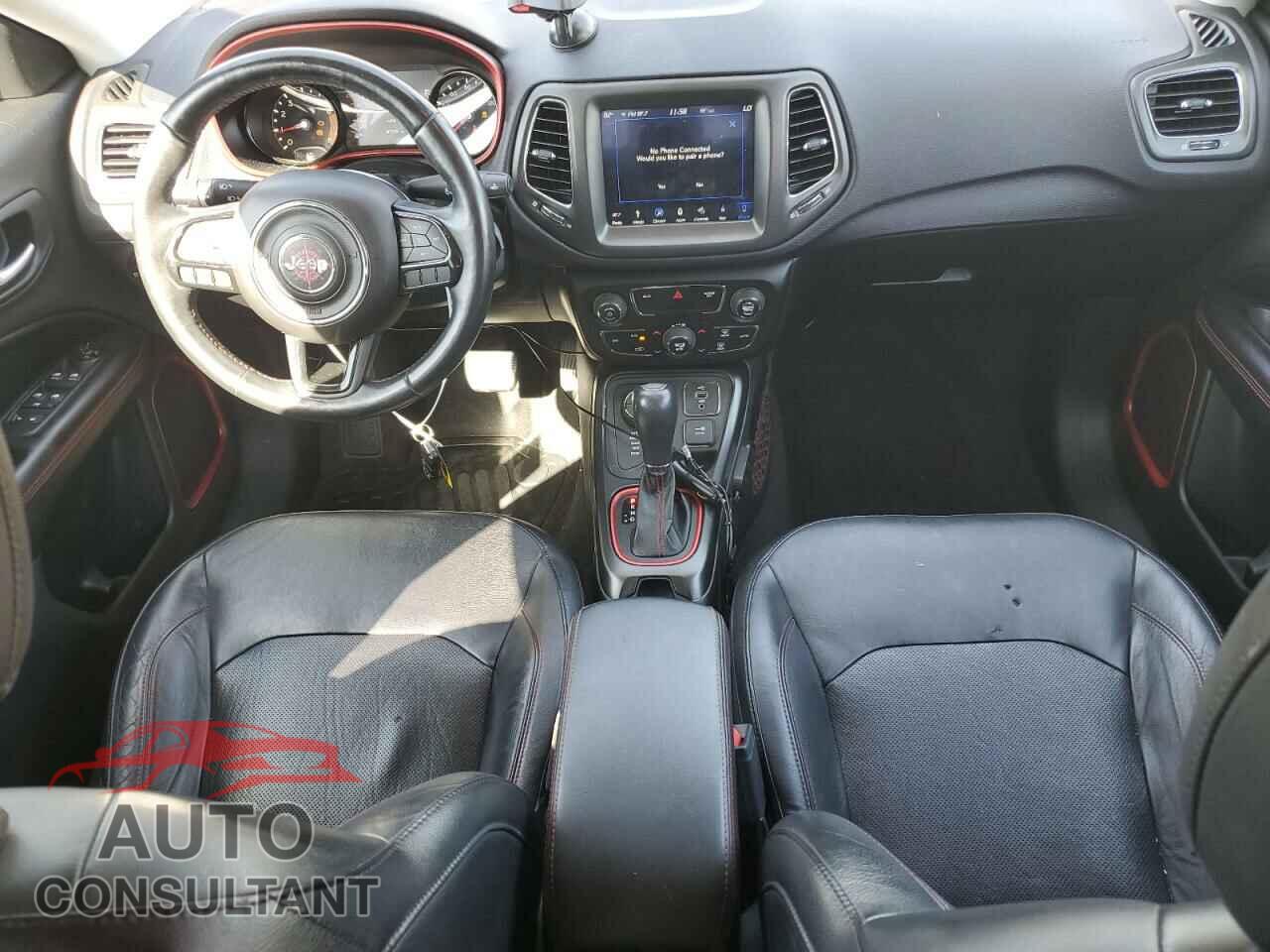JEEP COMPASS 2018 - 3C4NJDDB0JT130449