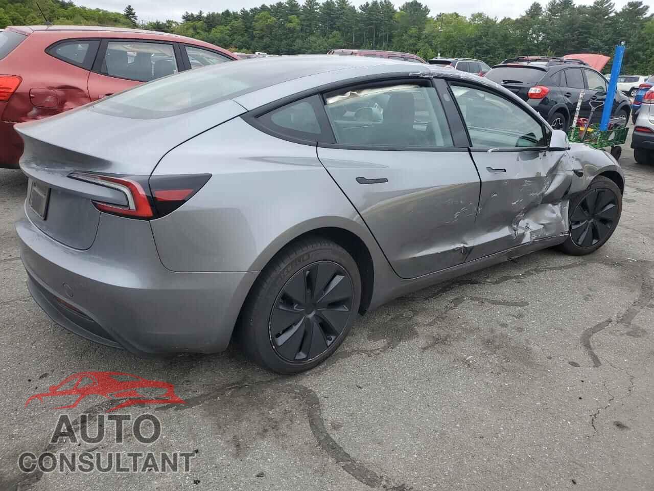 TESLA MODEL 3 2024 - 5YJ3E1EA4RF873268