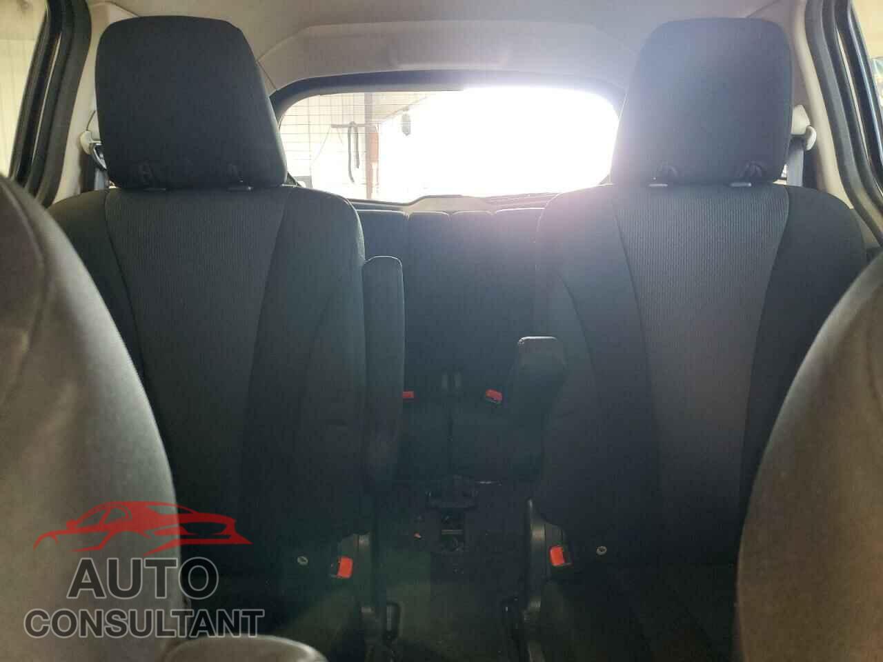 MAZDA 5 2015 - JM1CW2BL3F0181621