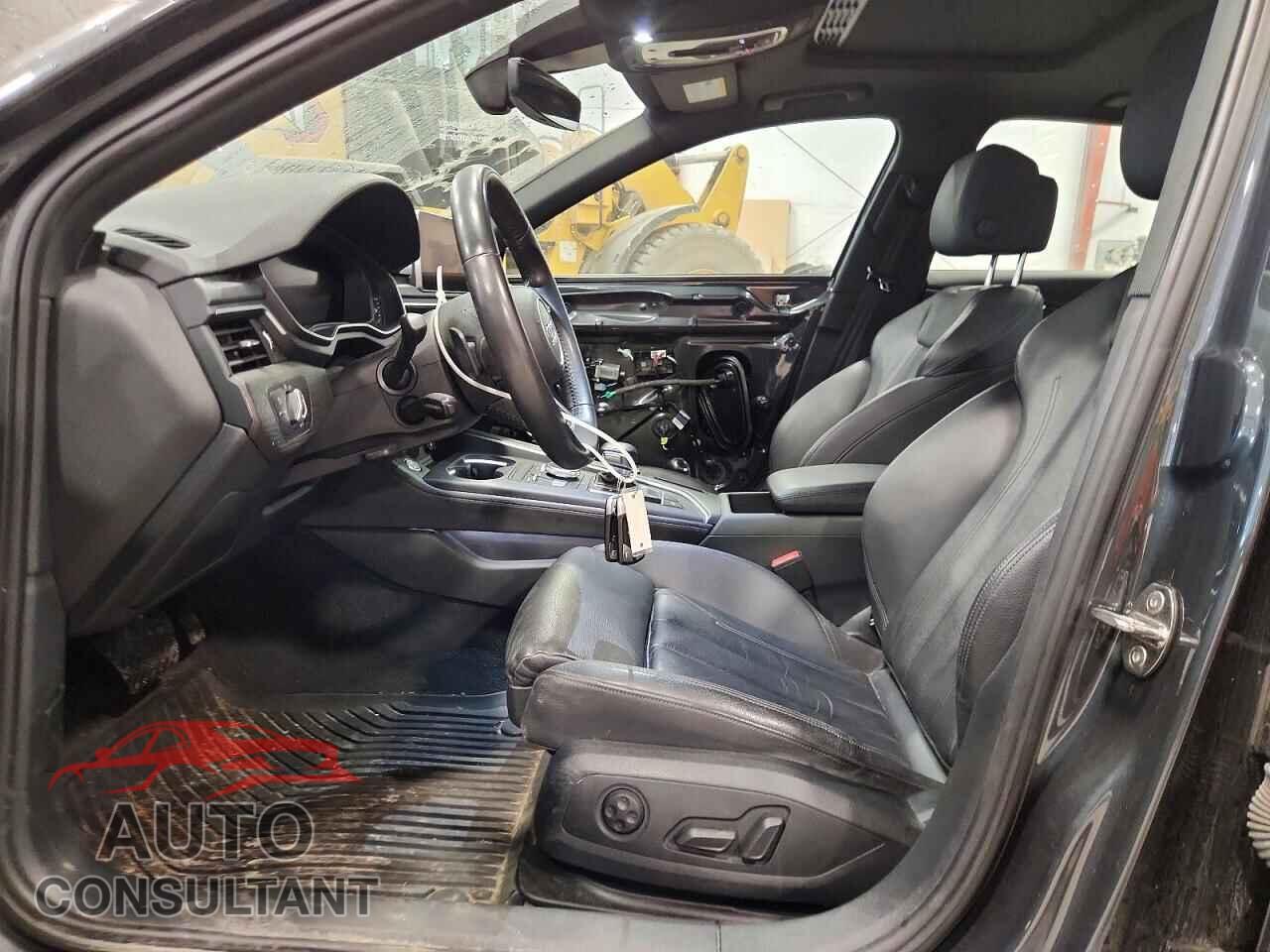 AUDI A4 2019 - WAUENAF46KN021204