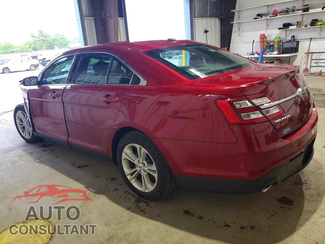 FORD TAURUS 2019 - 1FAHP2E84KG102619