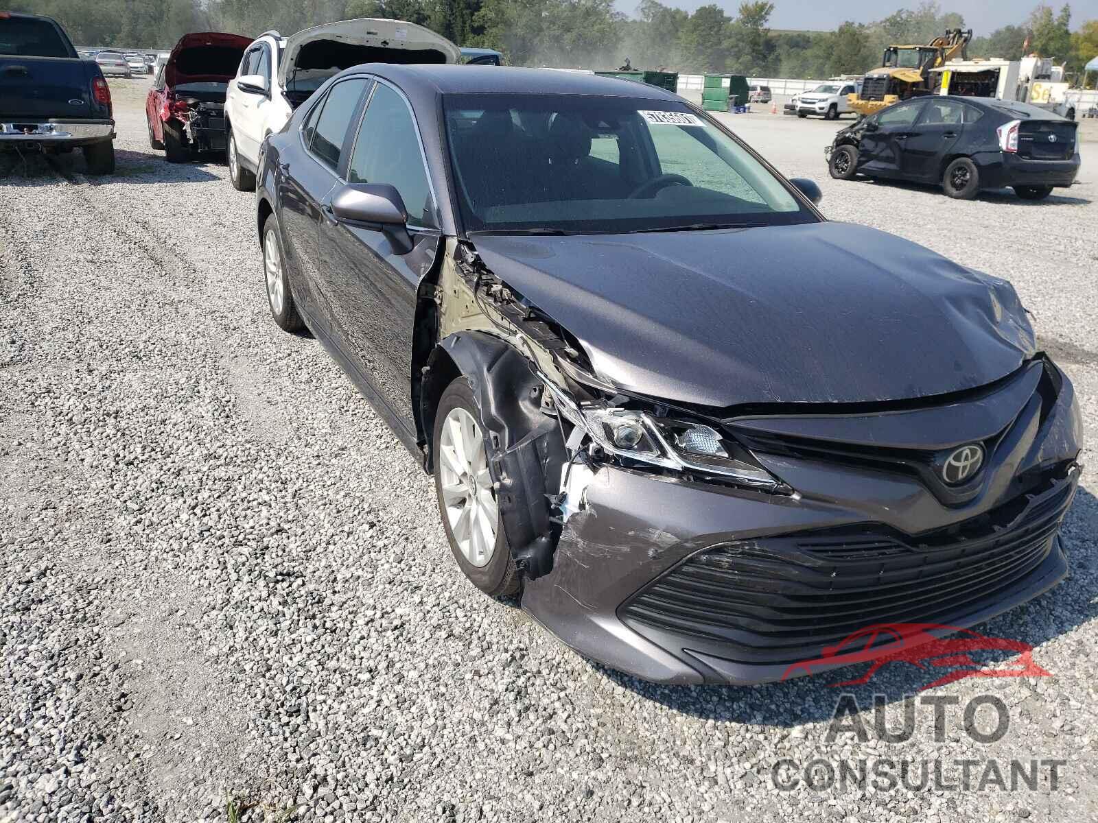 TOYOTA CAMRY 2018 - 4T1B11HK2JU104576