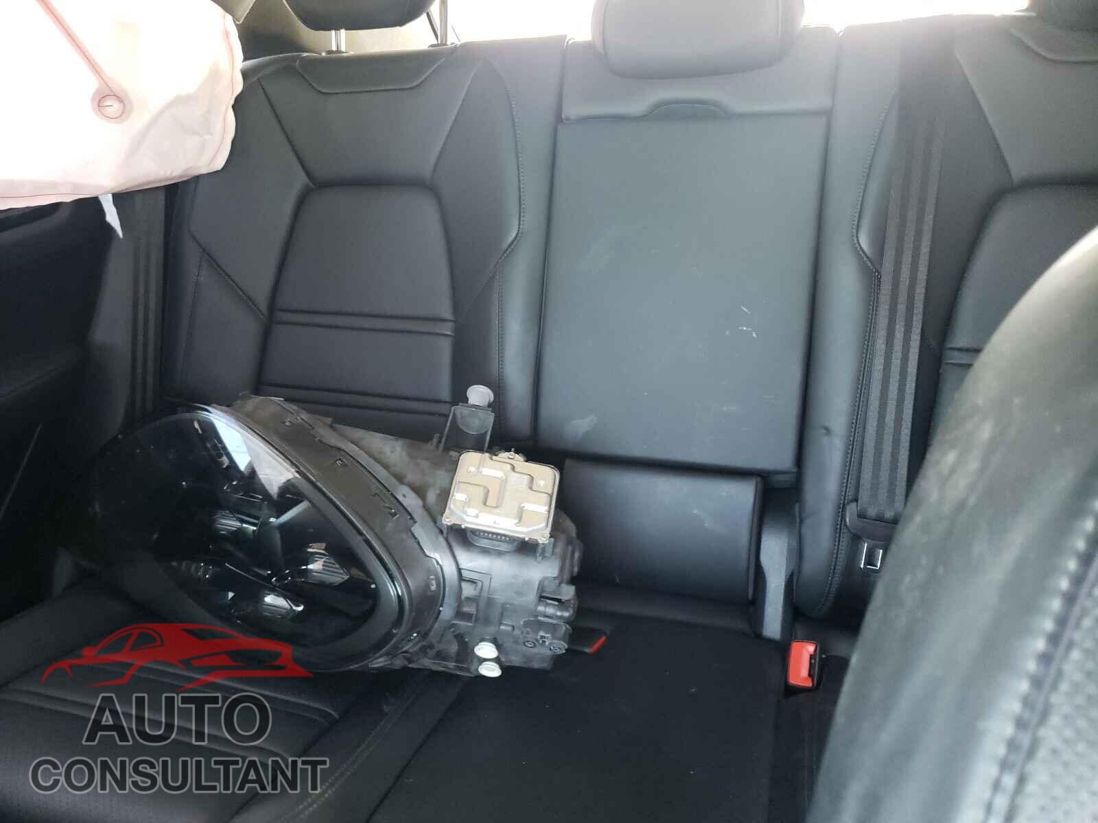 PORSCHE CAYENNE 2019 - WP1AB2AY5KDA62311