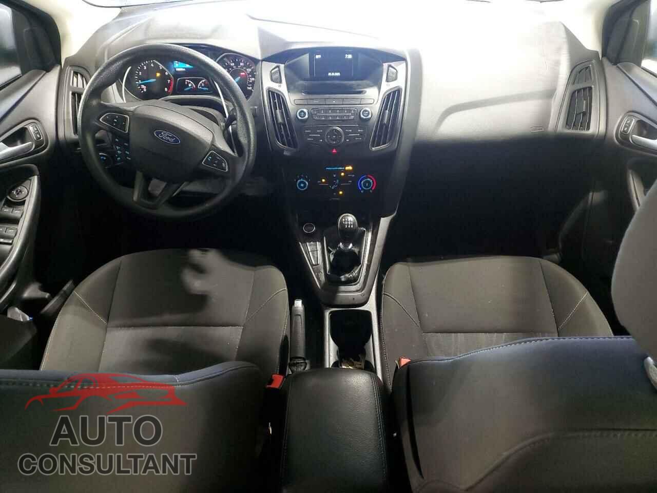 FORD FOCUS 2015 - 1FADP3FE6FL213565