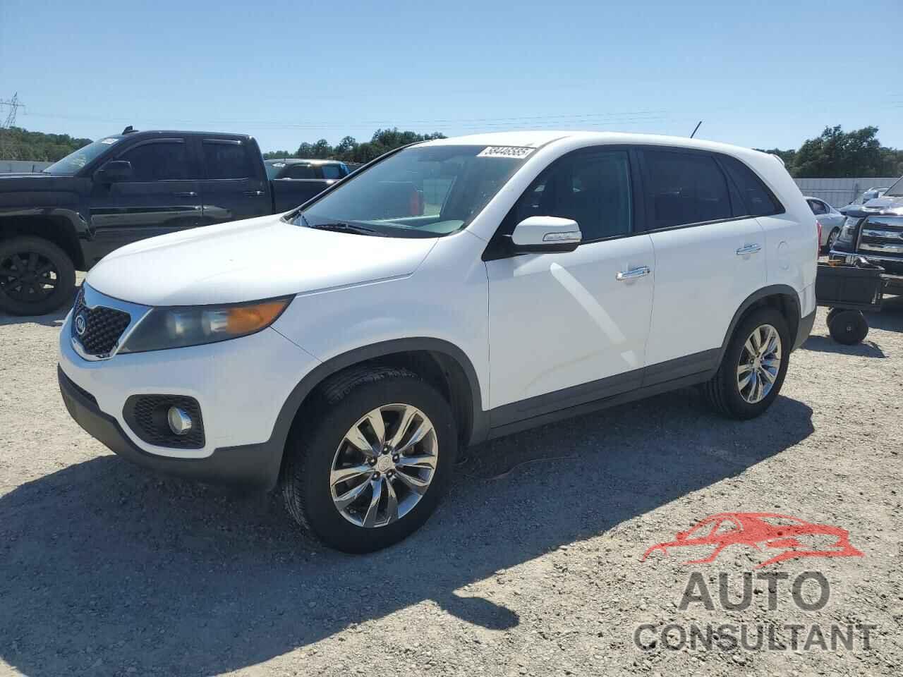 KIA SORENTO 2011 - 5XYKU4A12BG025104