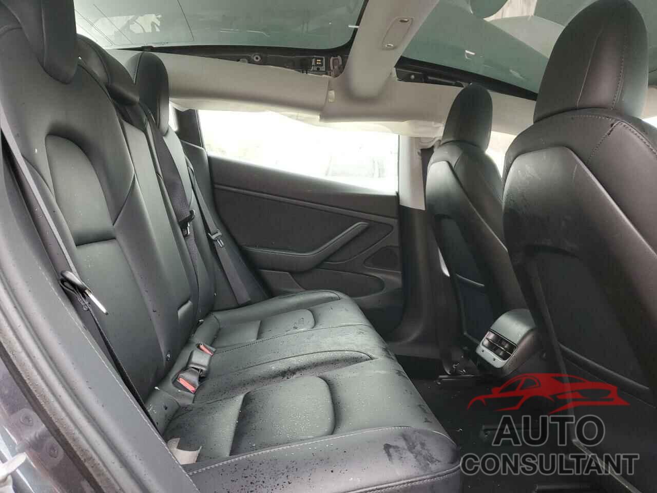 TESLA MODEL 3 2018 - 5YJ3E1EA0JF158217