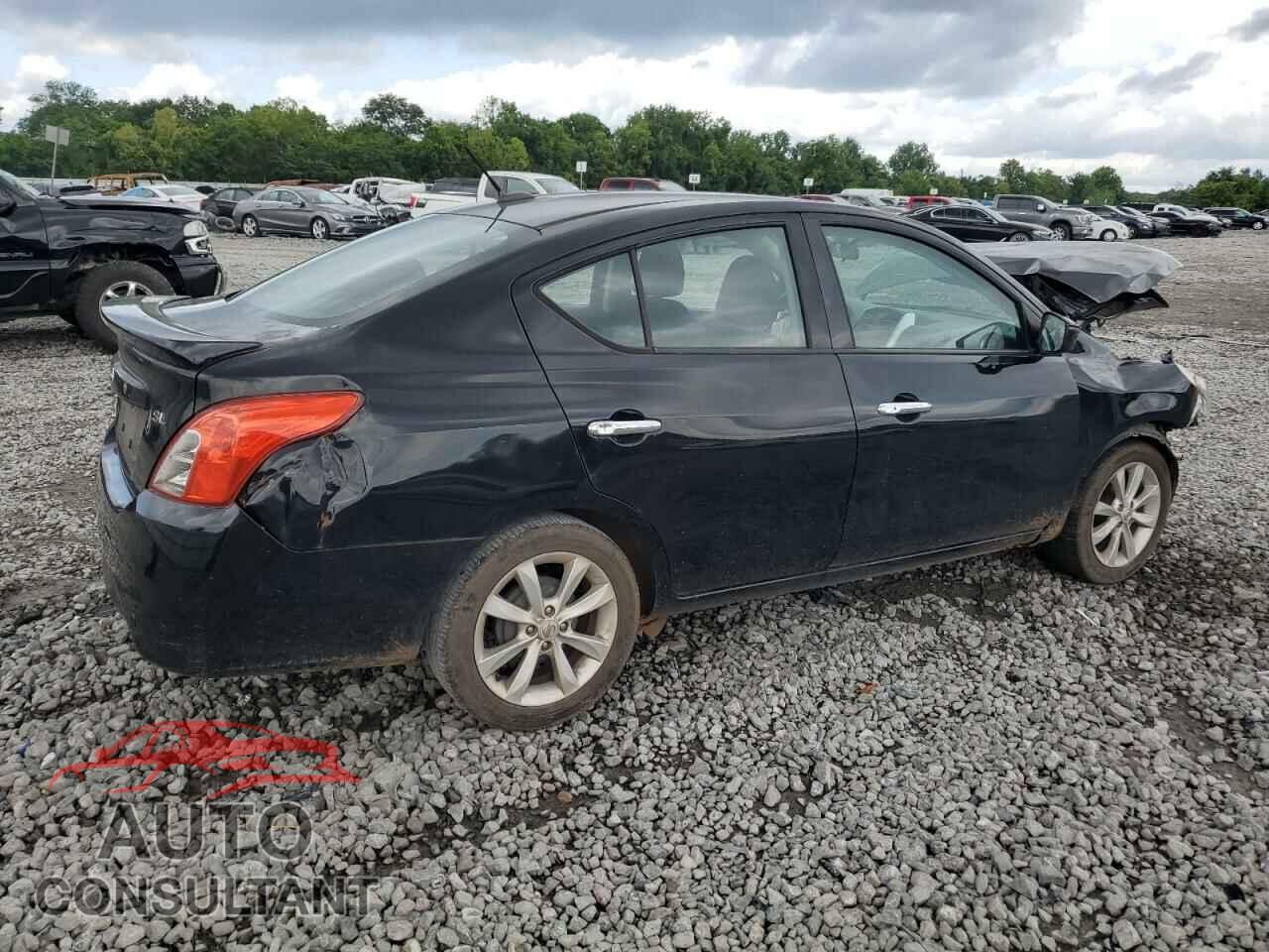 NISSAN VERSA 2017 - 3N1CN7AP1HL879531