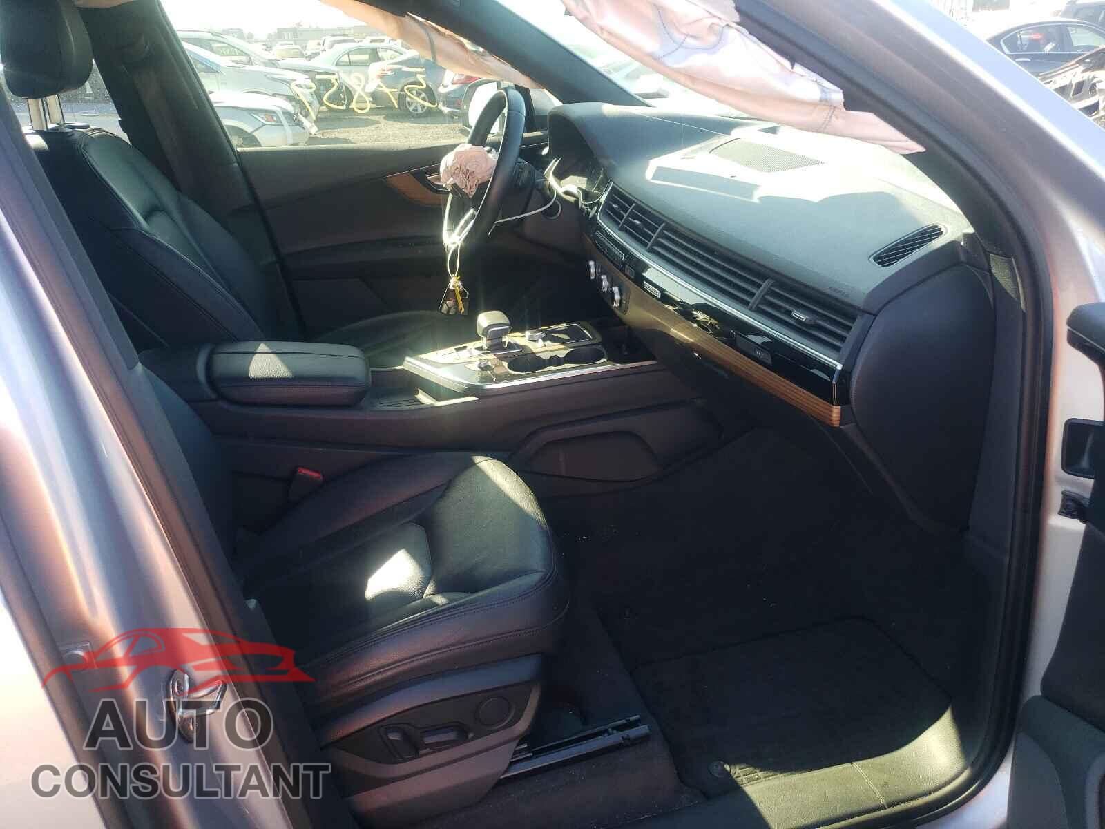 AUDI Q7 2017 - WA1LAAF71HD007722