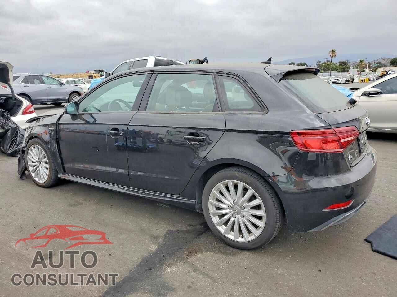 AUDI A3 2017 - WAUUPBFF5HA046897